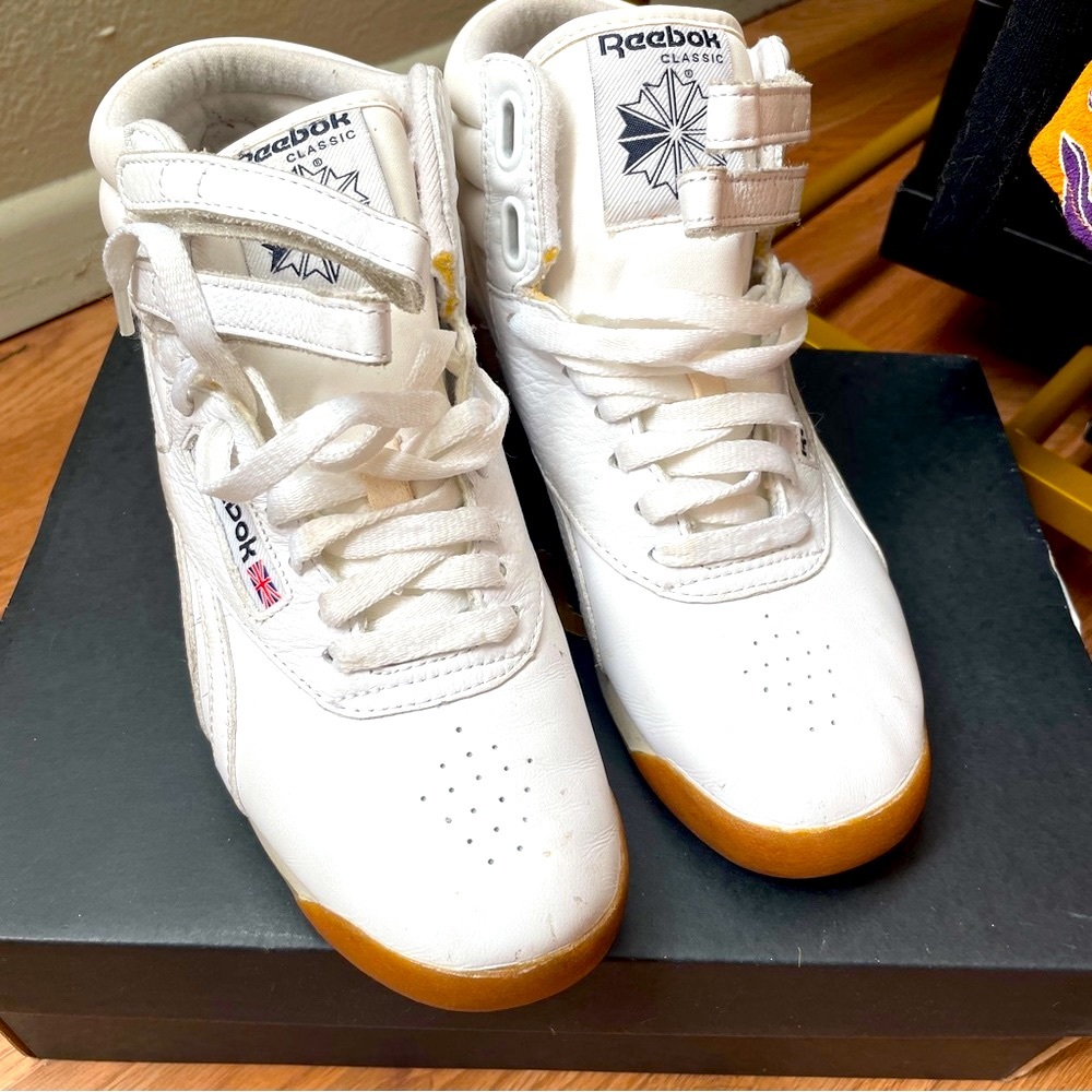 Reebok Women's Freestyle Hi High Top Sneaker Size 7.5